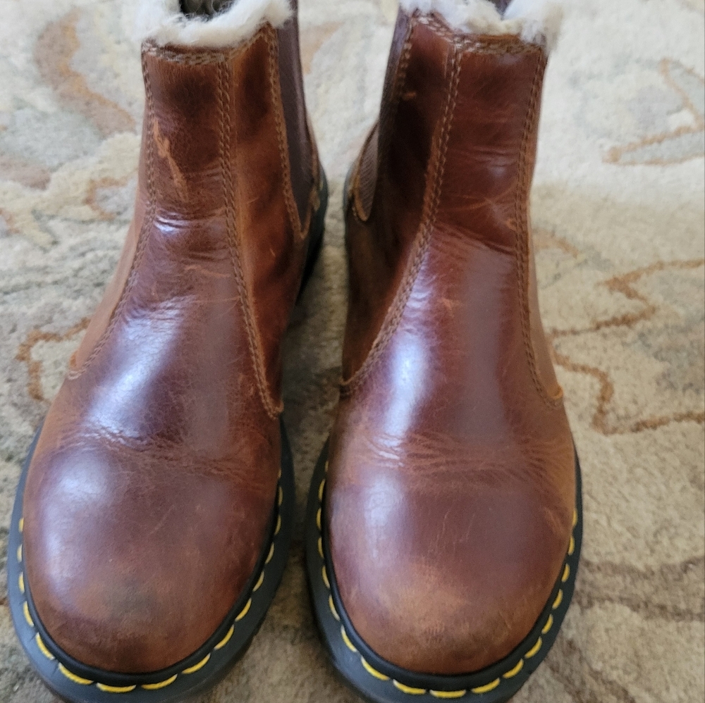 Doc Martin Leonore Boot Brown Leather Ankle Boots w/ Faux Fur Gently Used